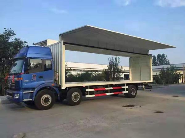 梁山掛車(chē)廠家廠房場(chǎng)景